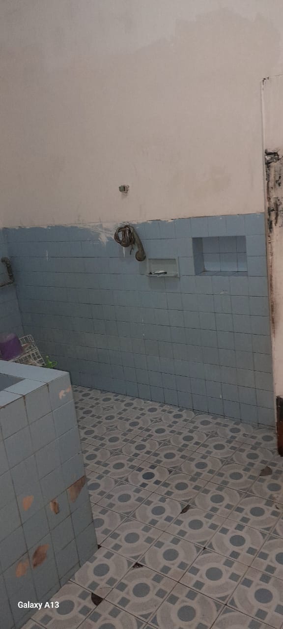 Disewakan Rumah Nyaman dan Luas di Kutisari Surabaya Timur - Thumbnail 2