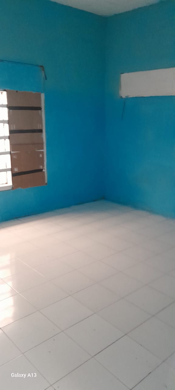 Disewakan Rumah Nyaman dan Luas di Kutisari Surabaya Timur - Thumbnail 4