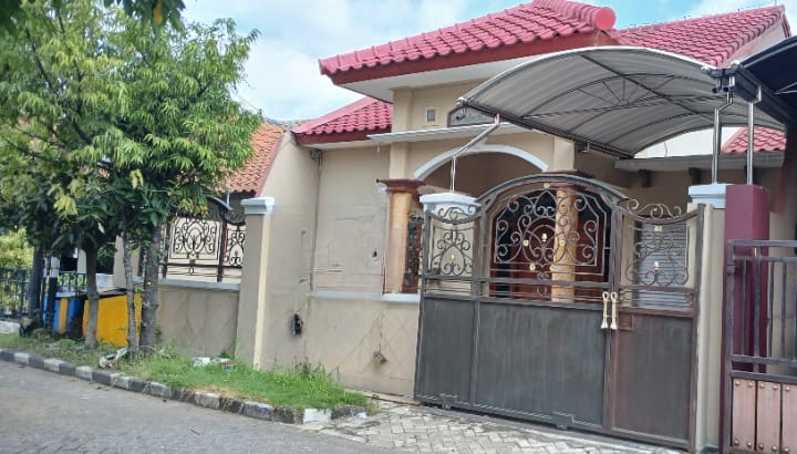 Dijual Rumah Nyaman di Babatan Pratama Surabaya Barat - Image 1