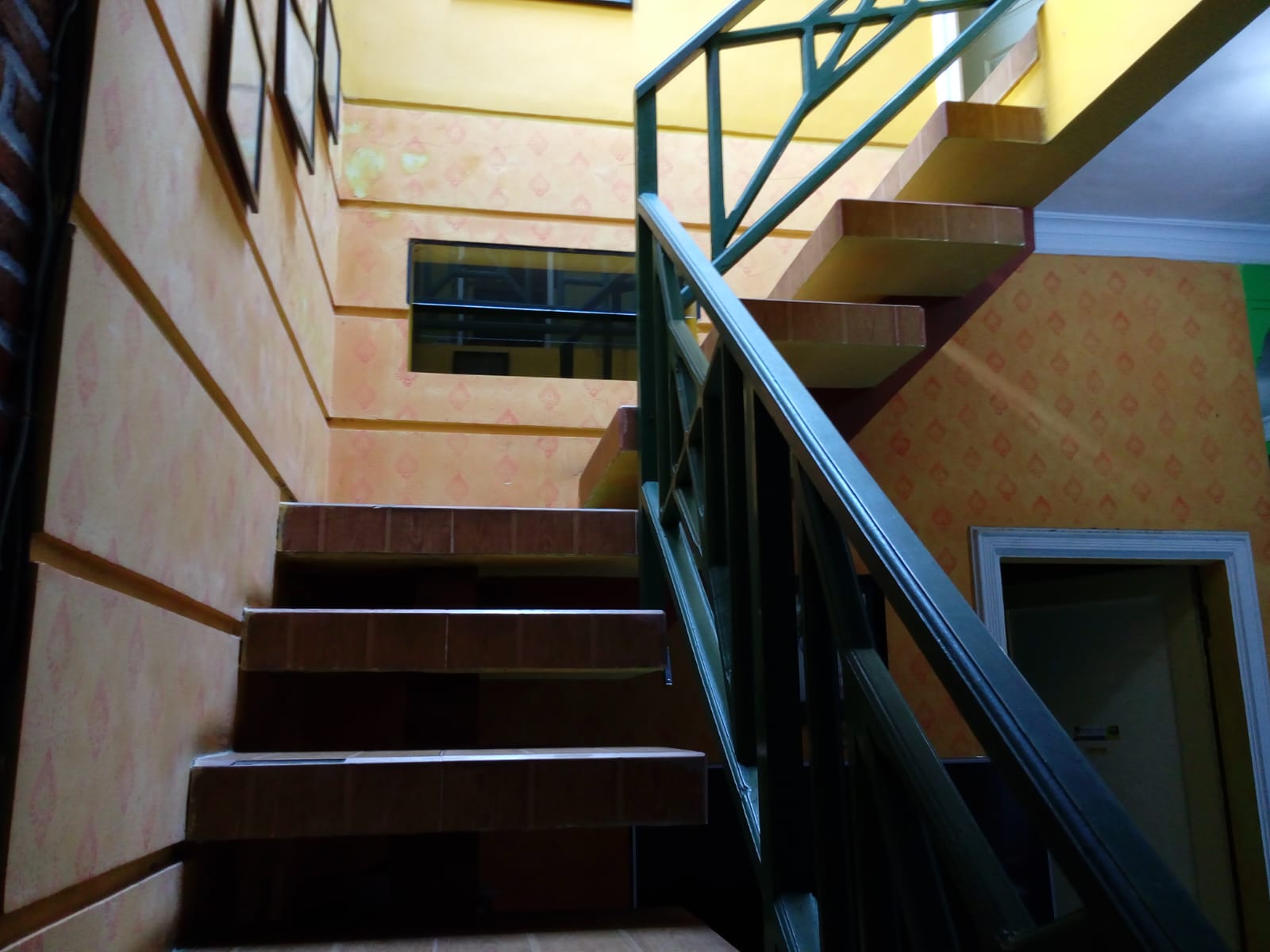 Dijual/Disewakan Rumah Strategis di Sentani Timur Malang Lokasi Asri dan Sejuk - Thumbnail 4