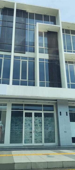 Disewakan Ruko Strategis di Northwest Citraland Surabaya Barat Lokasi Prime dan Siap Pakai - Image 1