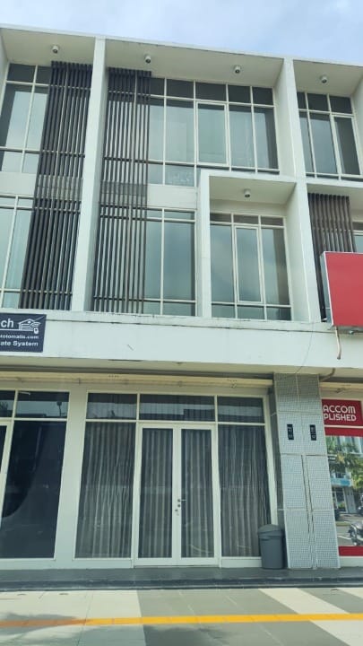 Disewakan Ruko di Northwest Citraland Surabaya Barat Lokasi Ramai dan Prospektif - Image 1