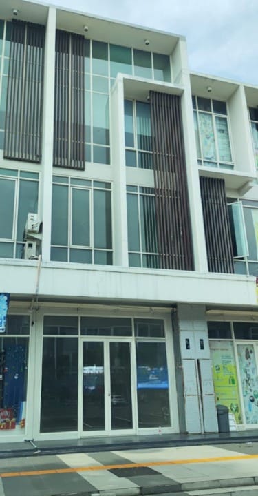 Disewakan Ruko Siap Pakai di Northwest Citraland Surabaya Barat - Image 1