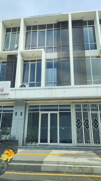 Dijual Ruko Premium dengan Akses Mudah di Surabaya Barat - Image 1