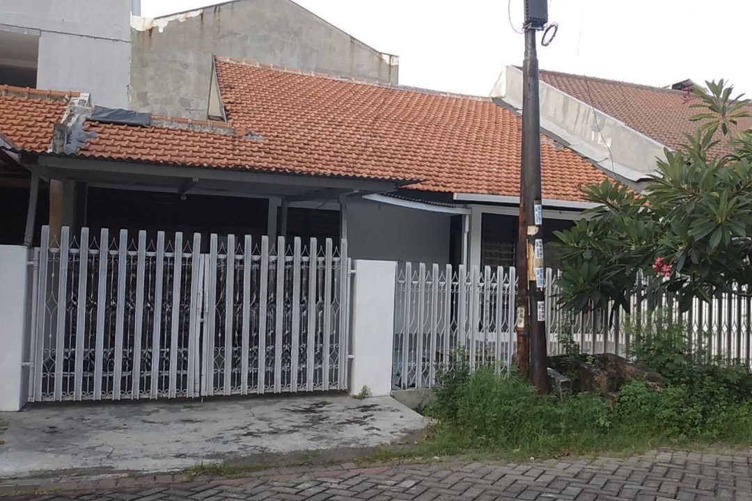 Disewakan Rumah Siap Huni Lokasi Rungkut Mejoyo Surabaya Timur - Image 1