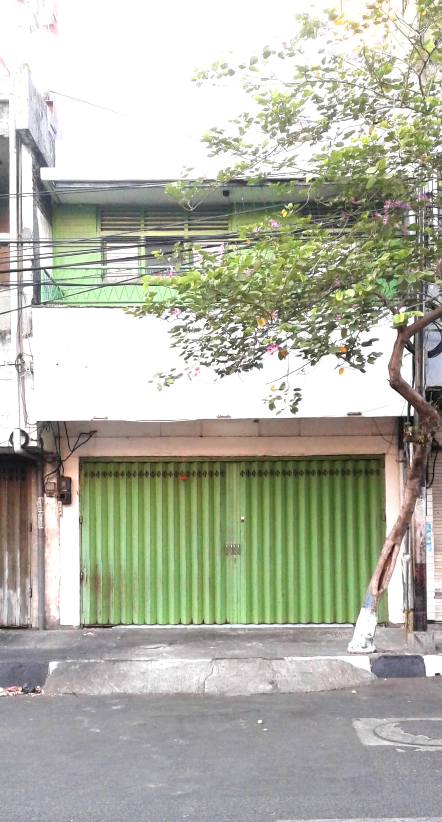 Dijual/Disewakan Ruko Luas Pilihan Tepat Untuk Usaha di Surabaya Pusat - Image 1