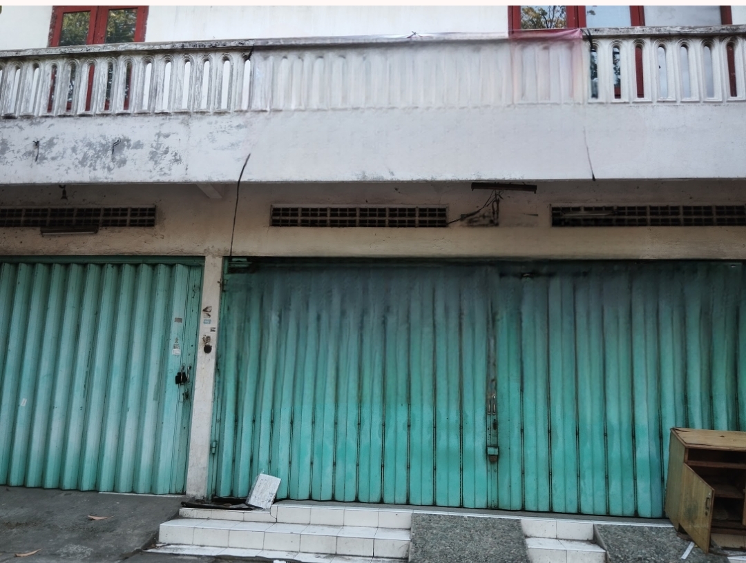 Disewakan Rumah Usaha di Raya Manyar Surabaya Timur - Image 1
