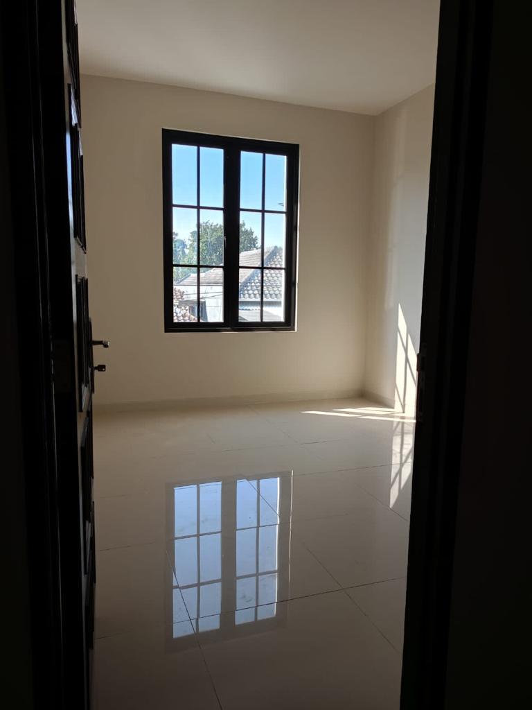 Dijual Rumah Siap Huni di Satelit Utara Surabaya Barat - Thumbnail 4