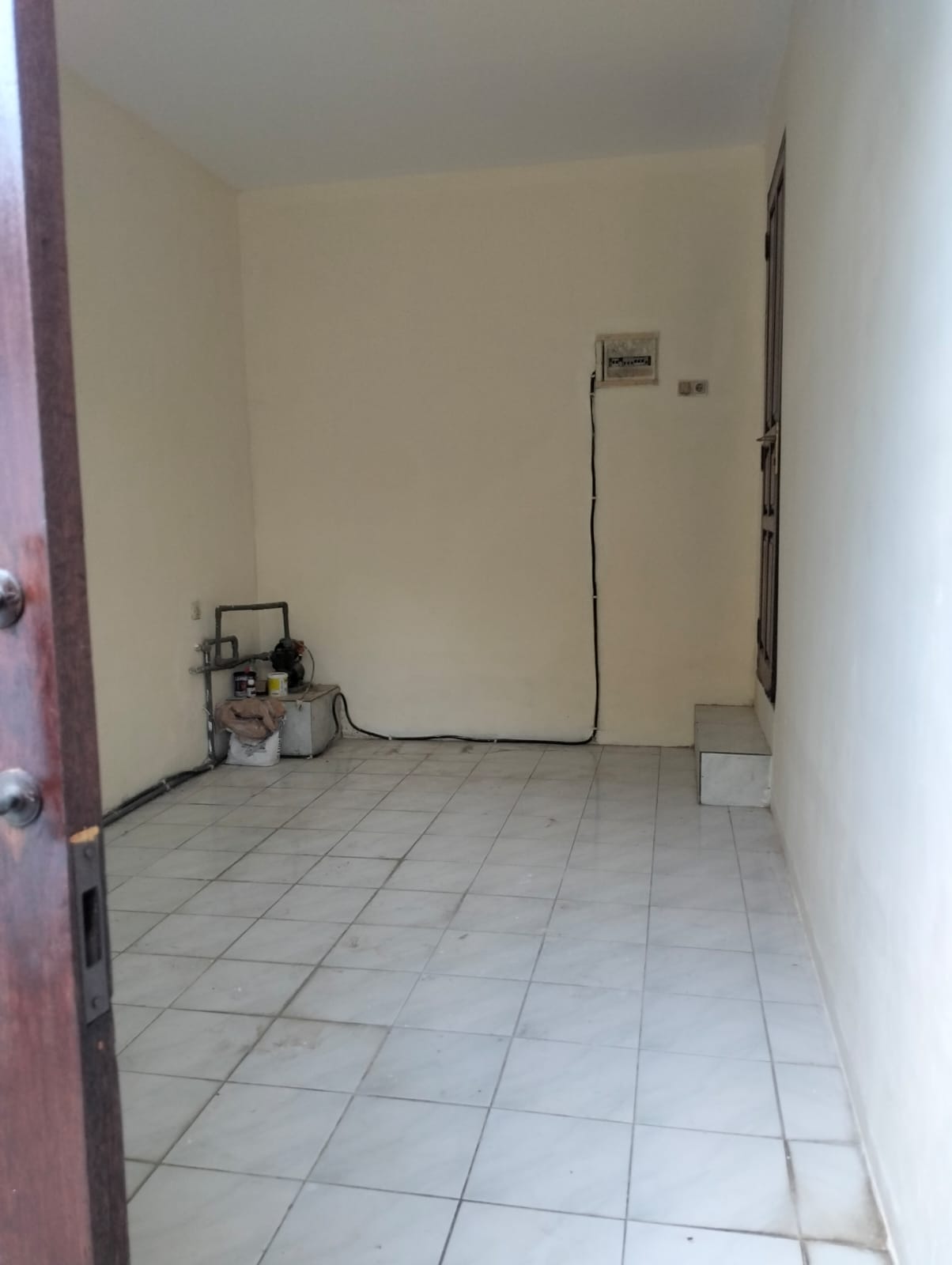 Disewakan Rumah Mewah Villa Bukit Mas 2 Lantai Murah Strategis Di Surabaya Barat - Thumbnail 2