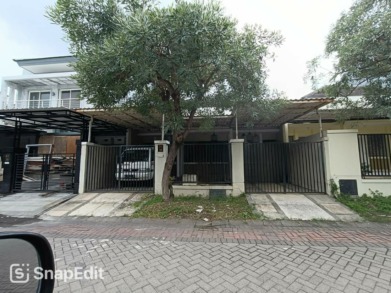 Dijual Rumah Alam Galaxy Surabaya Barat - Image 1