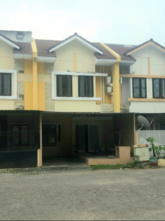 Dijual Cepat Rumah 2 Lantai Perum Palm Oasis Surabaya Barat - Image 1