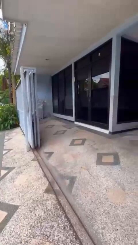 Dijual Rumah Murah di Perumahan Nirwana Executive Surabaya Timur - Image 1