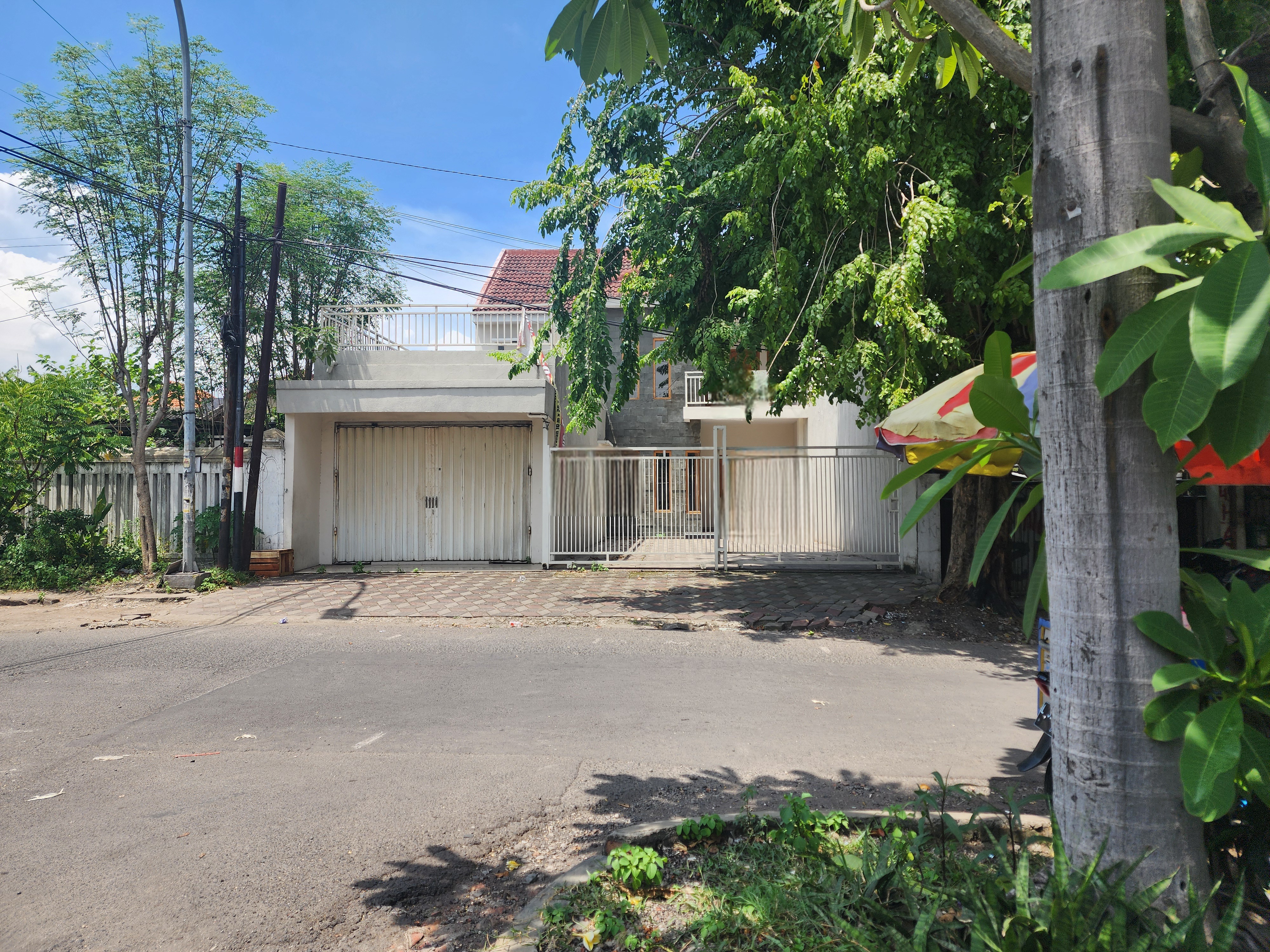 Dijual Rumah Usaha di Raya Candi Lontar Surabaya Barat Cocok untuk Bisnis - Image 1