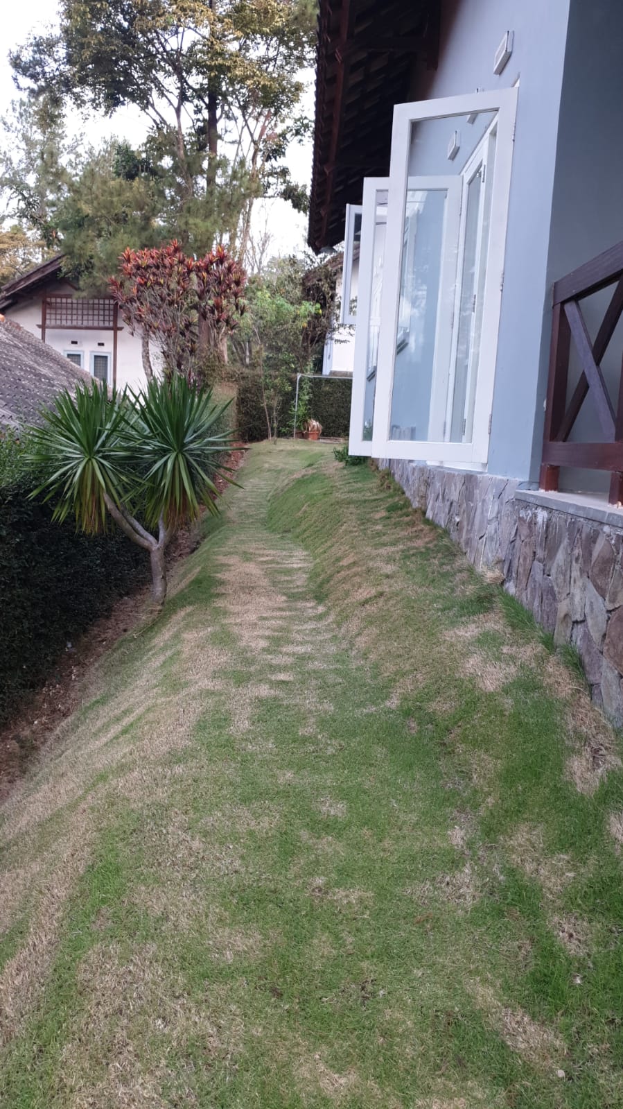 Dijual Villa Mewah di Grand Trawas Siap Huni dan Nyaman - Thumbnail 3