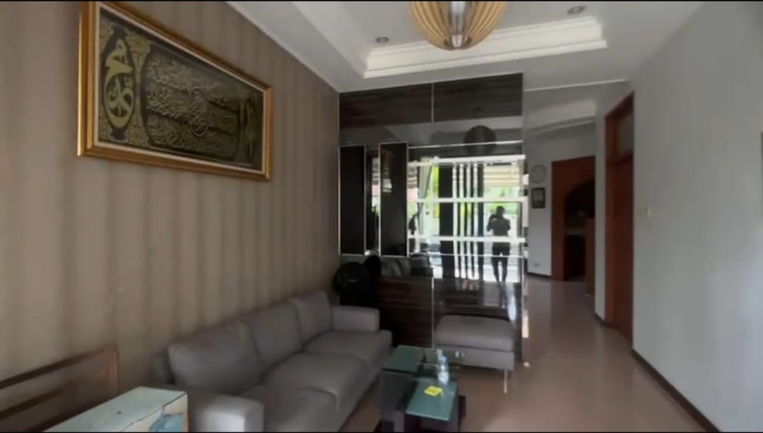 Dijual Rumah 2 Lantai Furnish Murah Strategis Manyar Kartika Surabaya Timur - Thumbnail 3