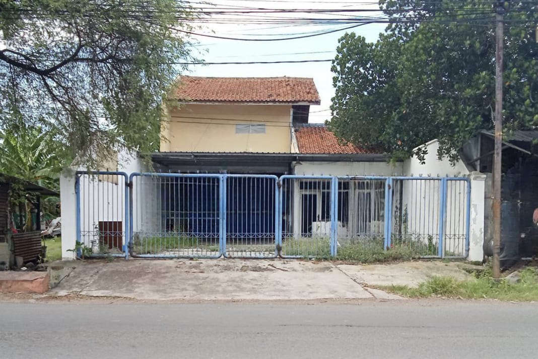 Disewakan Rumah Usaha Lokasi Strategis Raya Menganti Lidah Kulon Surabaya Barat - Image 1