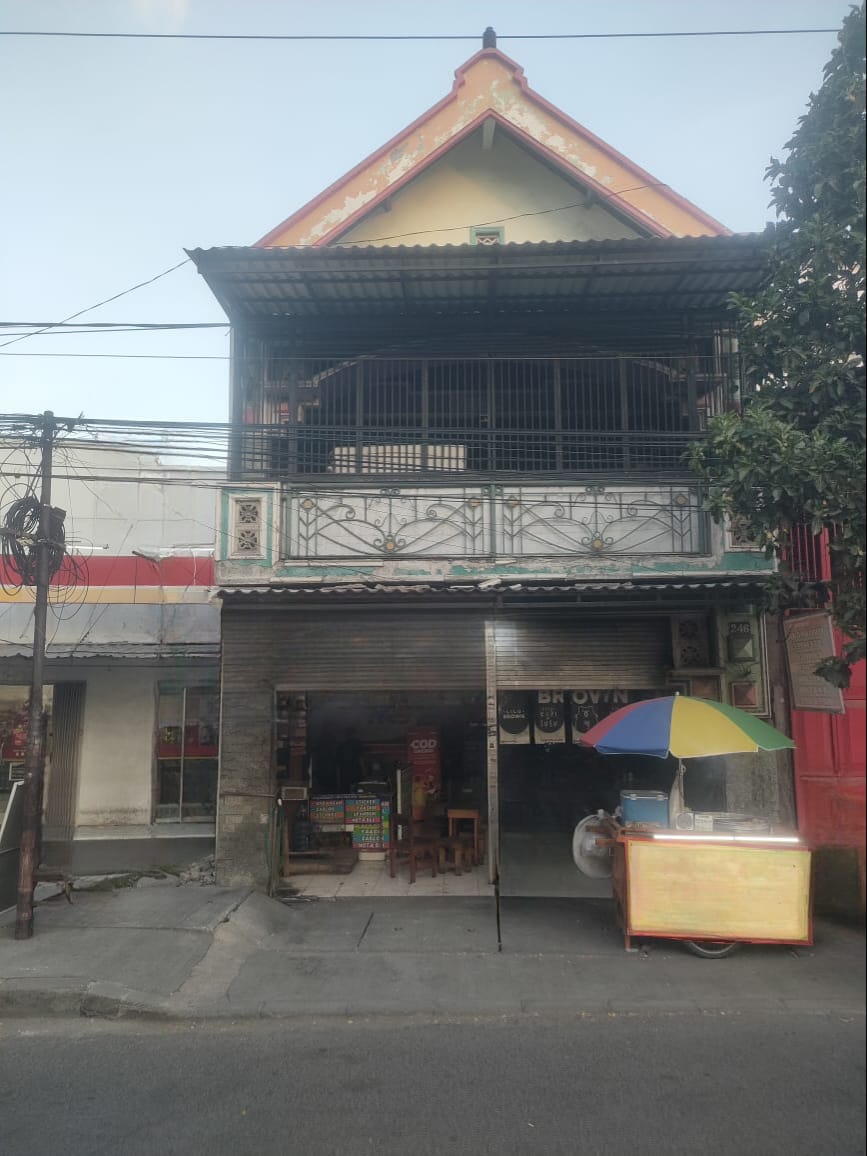 Dijual Rumah Usaha Area Strategis di Raya Kedung Cowek Surabaya Utara - Image 1