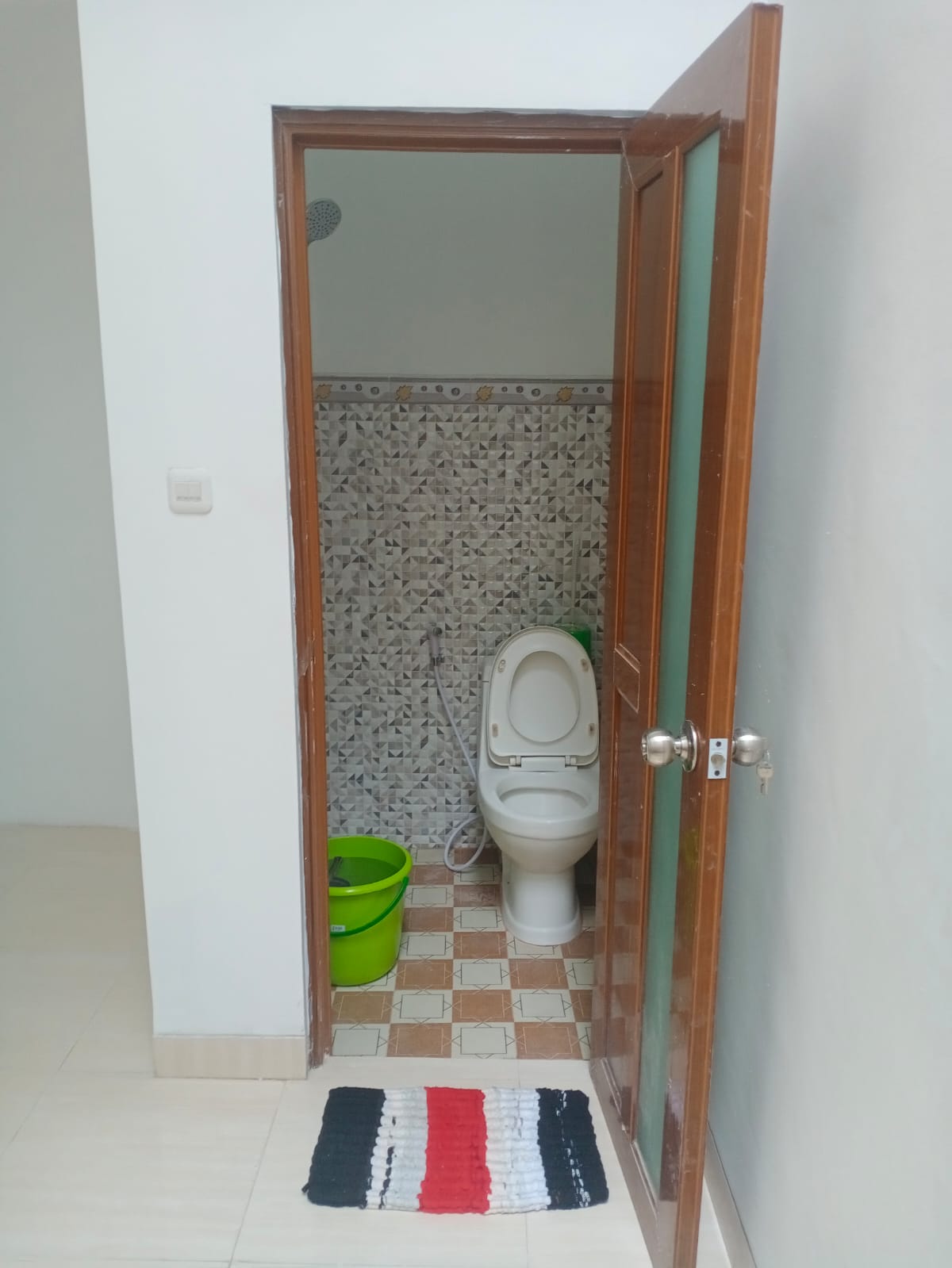 Disewakan Rumah Lokasi di Ngagel Wasana Surabaya Timur - Thumbnail 3