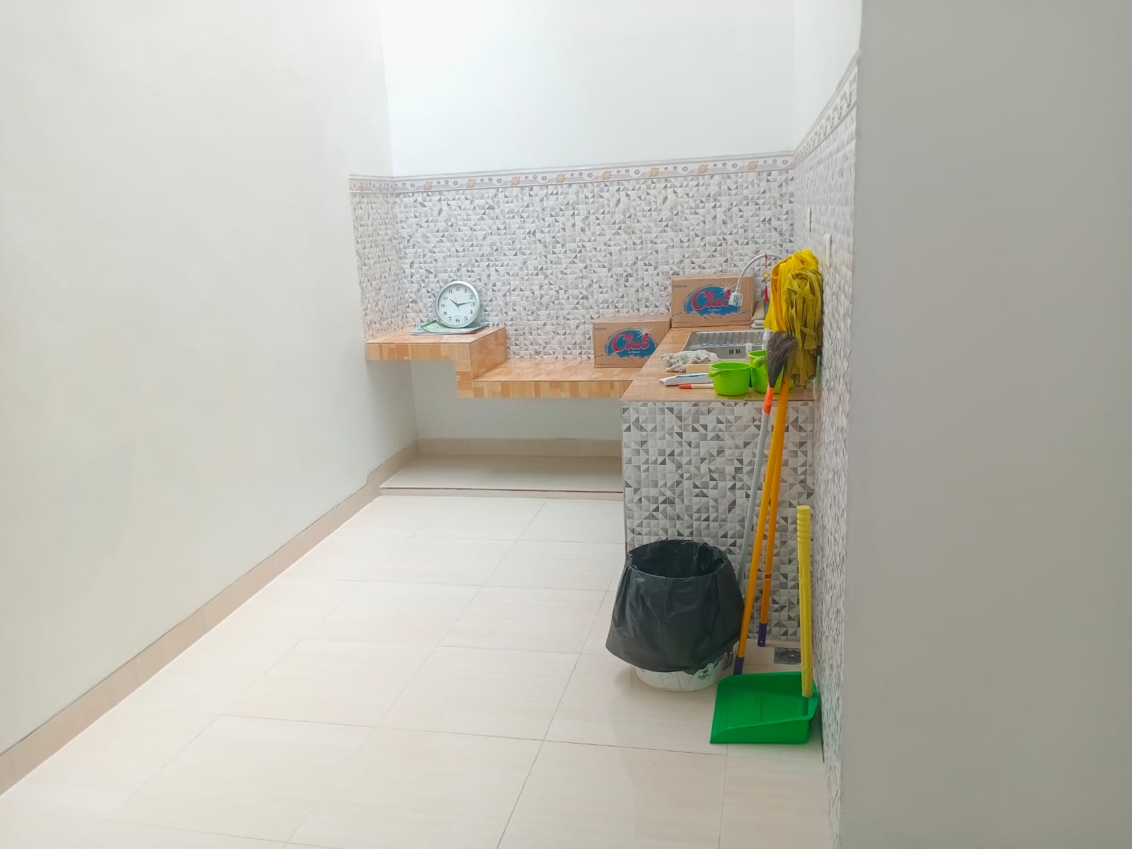 Disewakan Rumah Lokasi di Ngagel Wasana Surabaya Timur - Thumbnail 4