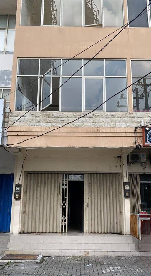 Disewakan Ruko 3 Lantai di Mayjend Sungkono Surabaya Barat - Image 1