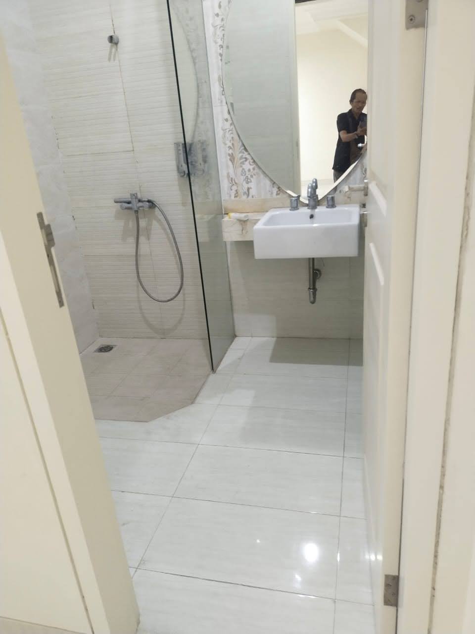 Dijual Rumah Strategis Lokasi Pakuwon Indah Surabaya Barat - Thumbnail 3