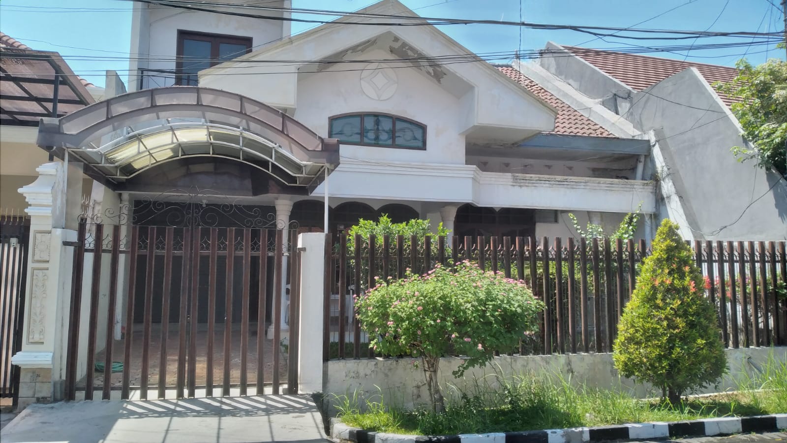 Dijual Rumah Mewah di Darmo Permai Surabaya Barat - Image 1