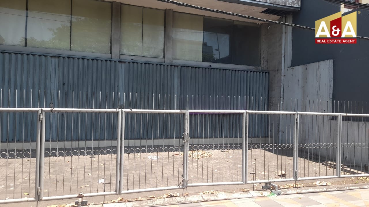 Disewakan Ruko Stratefis Nol Jalan dengan Harga Menarik terletak di Perak - Image 1