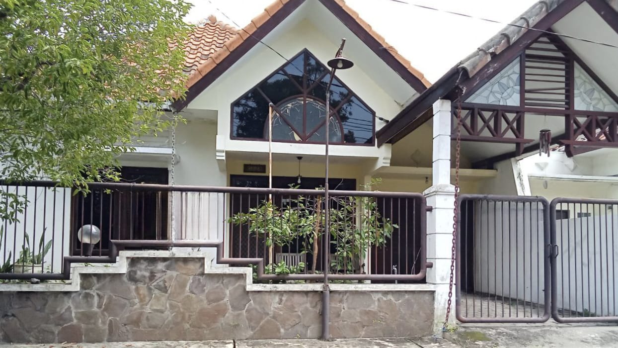 Disewakan Rumah Dekat Fasilitas Umum di Semalang Indah Surabaya Timur - Image 1
