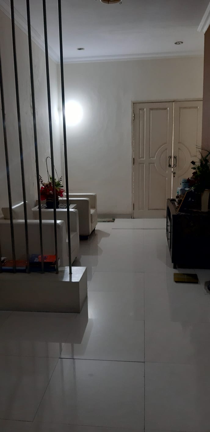 Dijual Rumah Eksklusif di Vila Taman Telaga 2 Citraland Surabaya - Thumbnail 3