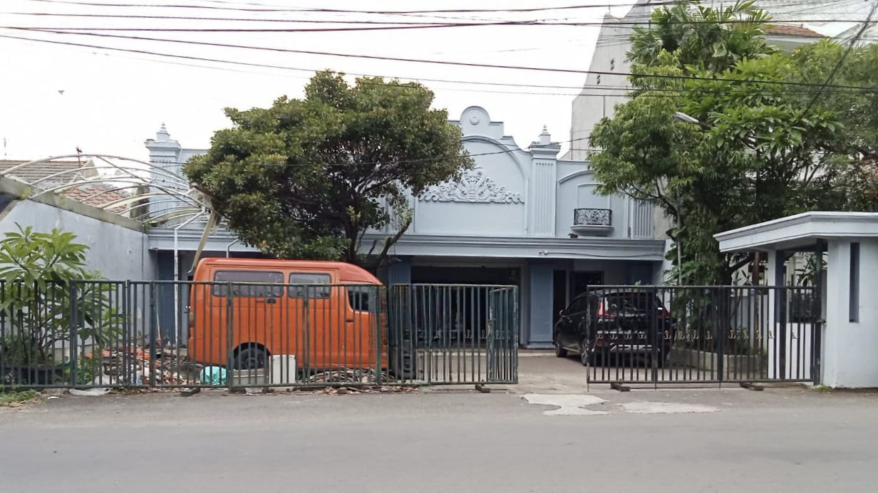 Dijual Rumah Usaha Lokasi Strategis di Manyar Rejo Surabaya Timur - Image 1