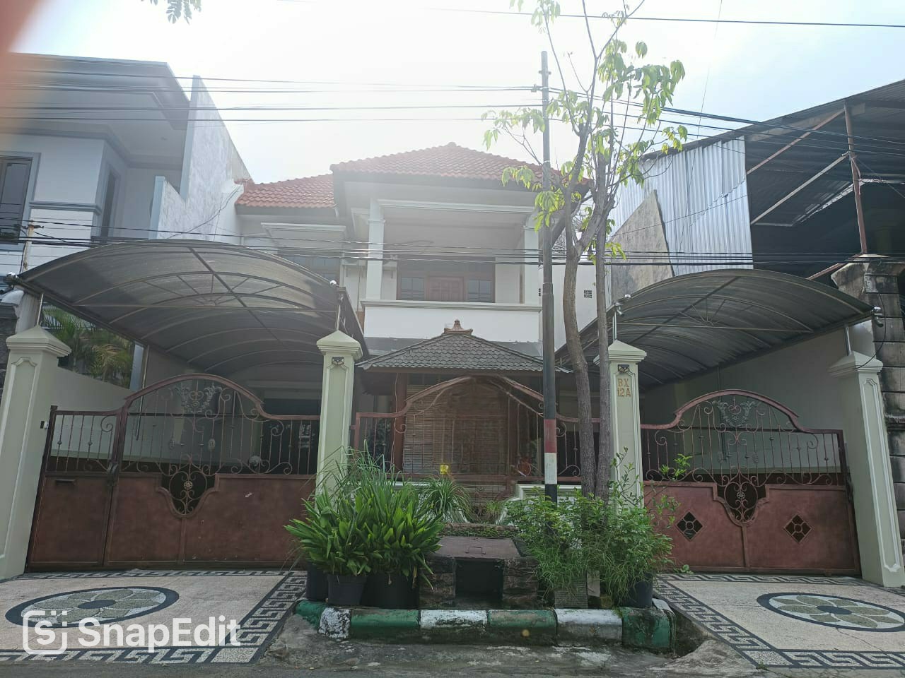 Dijual Rumah Bagus Siap Huni Taman Pondok Indah Wiyung Surabaya Barat - Image 1