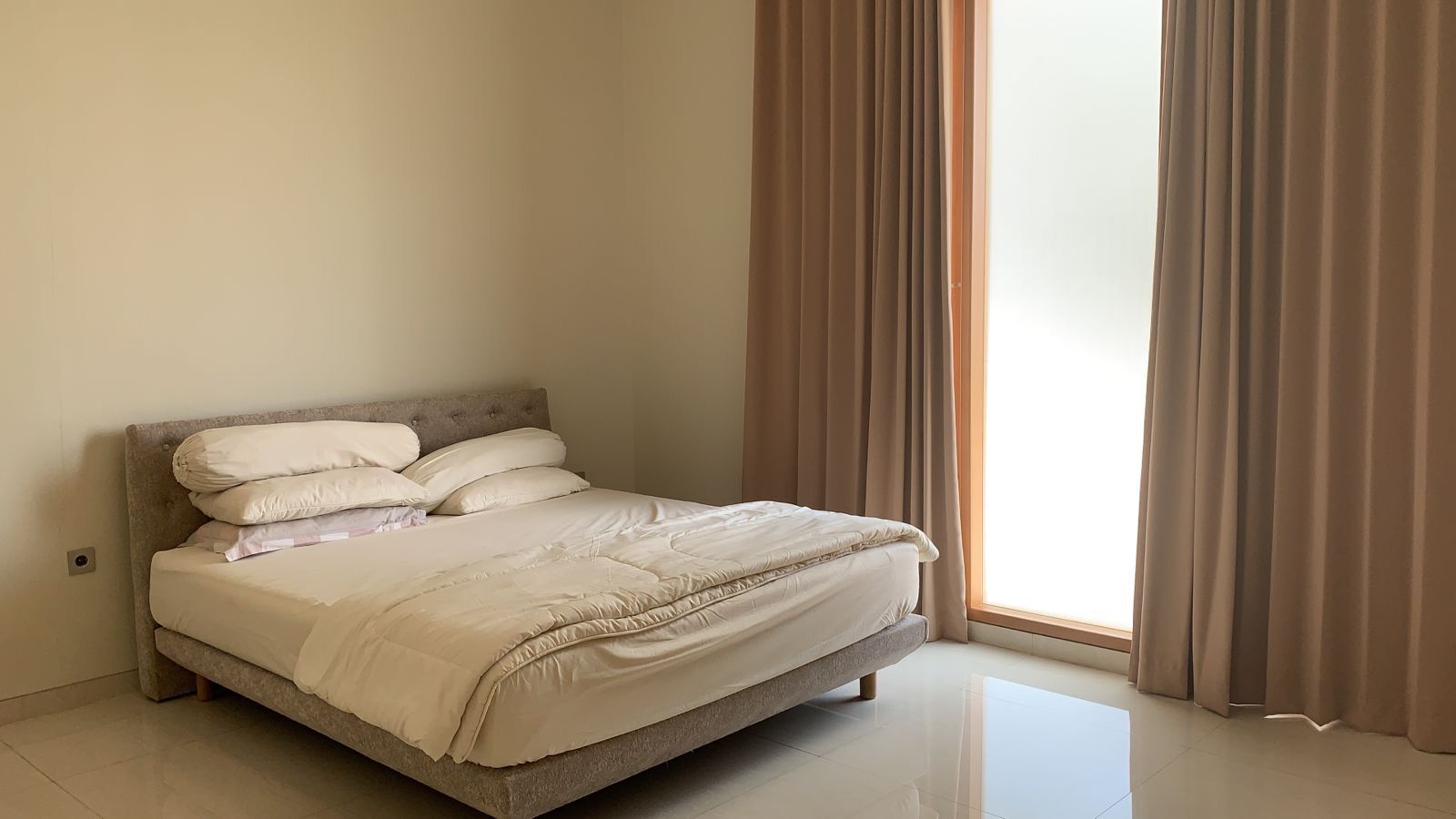 Dijual dan Disewakan Rumah Dekat Supermall di Pakuwon Indah Surabaya Barat - Thumbnail 4