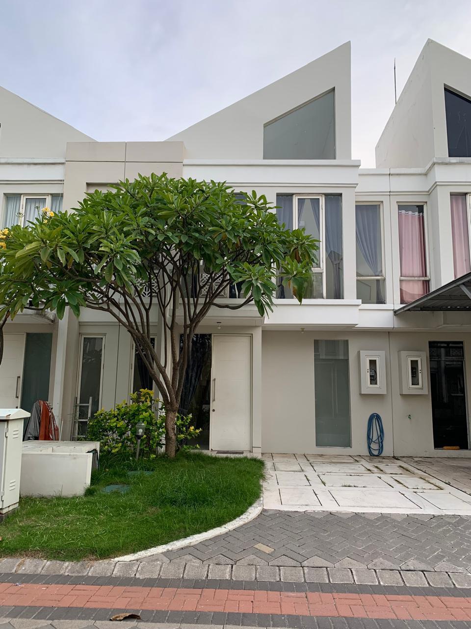 Rumah Dijual Atau Sewa di Grand Pakuwon Adelaide Surabaya Barat - Image 1