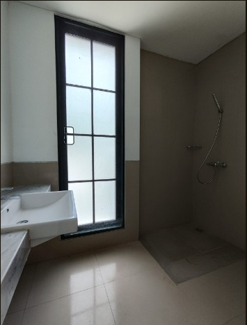 Disewakan Rumah Minimalis American Style 2 Lantai di Dian Istana Surabaya Barat - Thumbnail 4