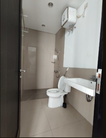 Disewakan Rumah Minimalis American Style 2 Lantai di Dian Istana Surabaya Barat - Thumbnail 3