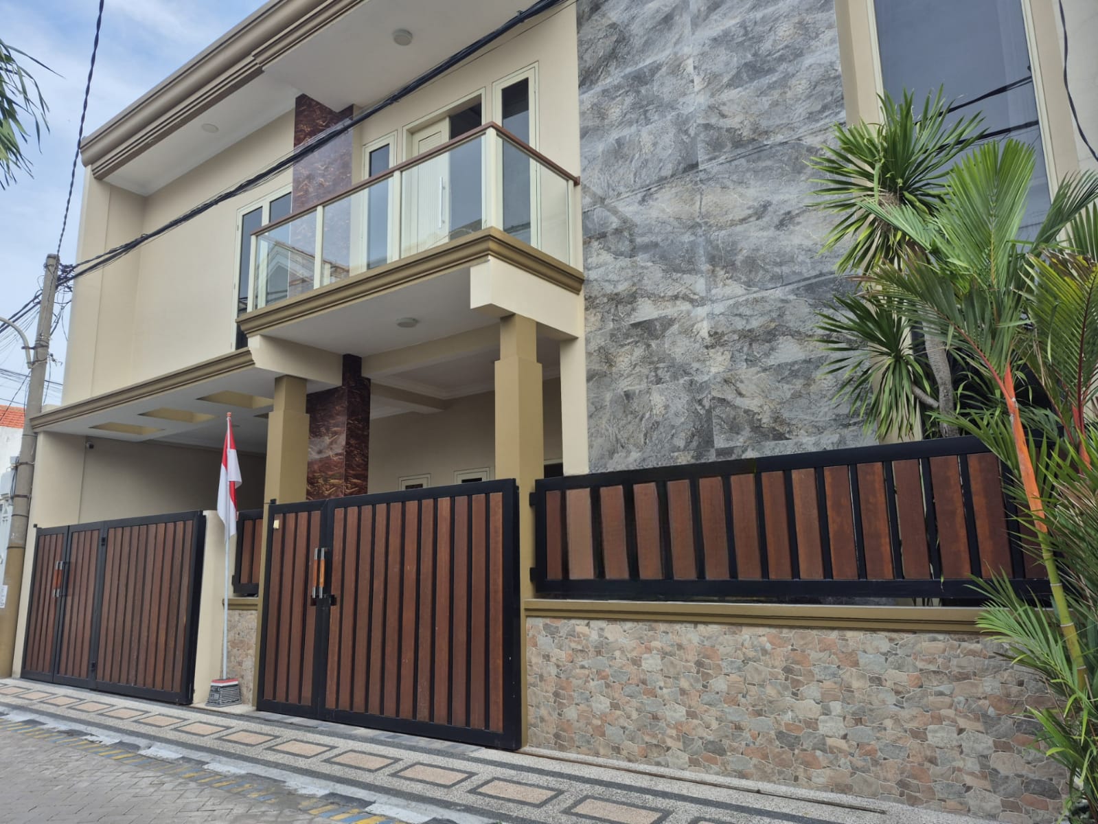 Dijual Rumah Nyaman Terawat Lokasi Manukan Surabaya Barat - Image 1