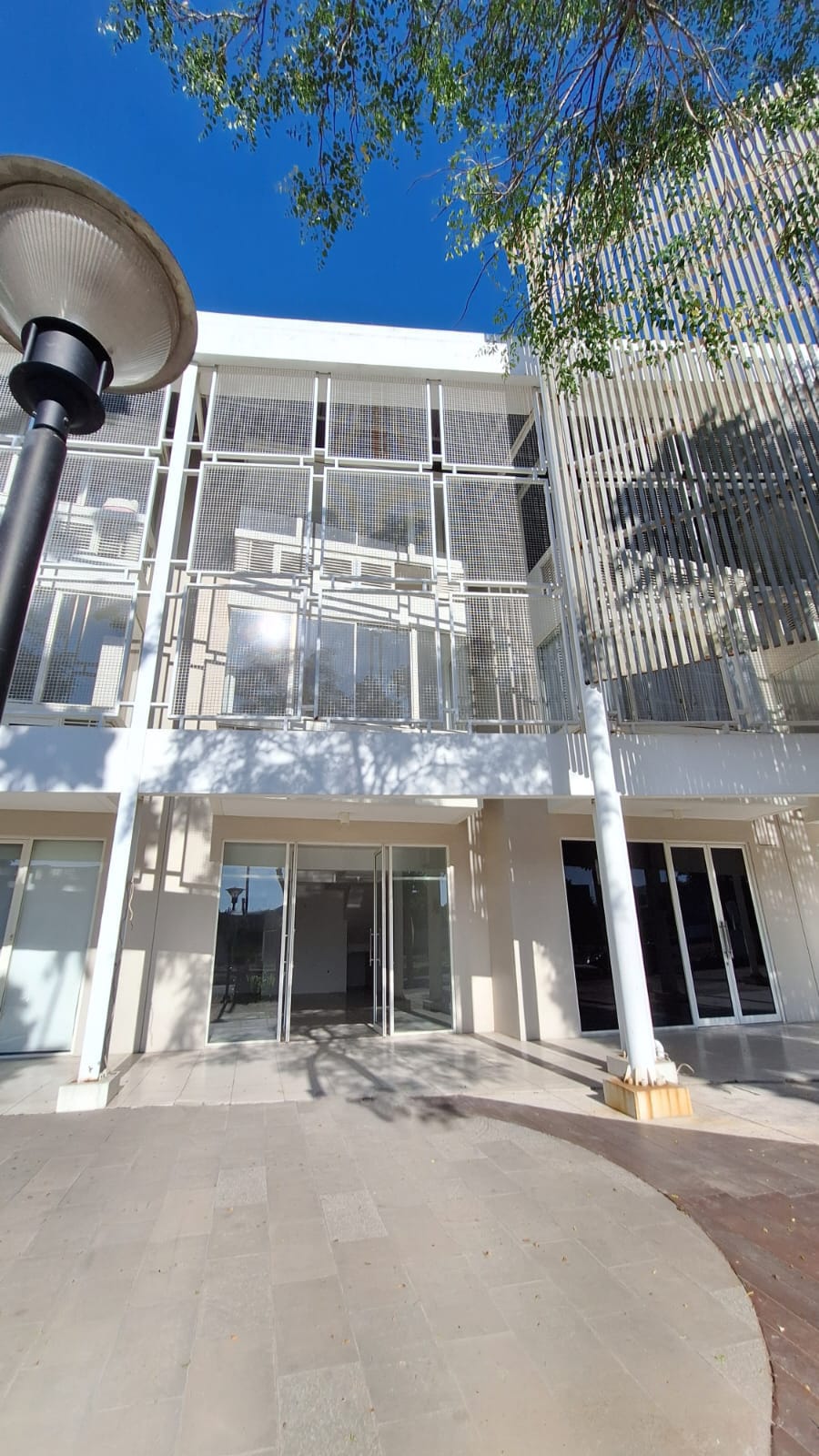 Dijual/disewakan Ruko Graha Natura Surabaya Barat - Image 1