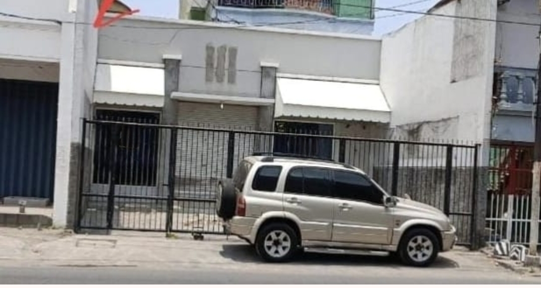 Dijual/Disewakan Toko di Jalan Kutai Surabaya Pusat - Image 1