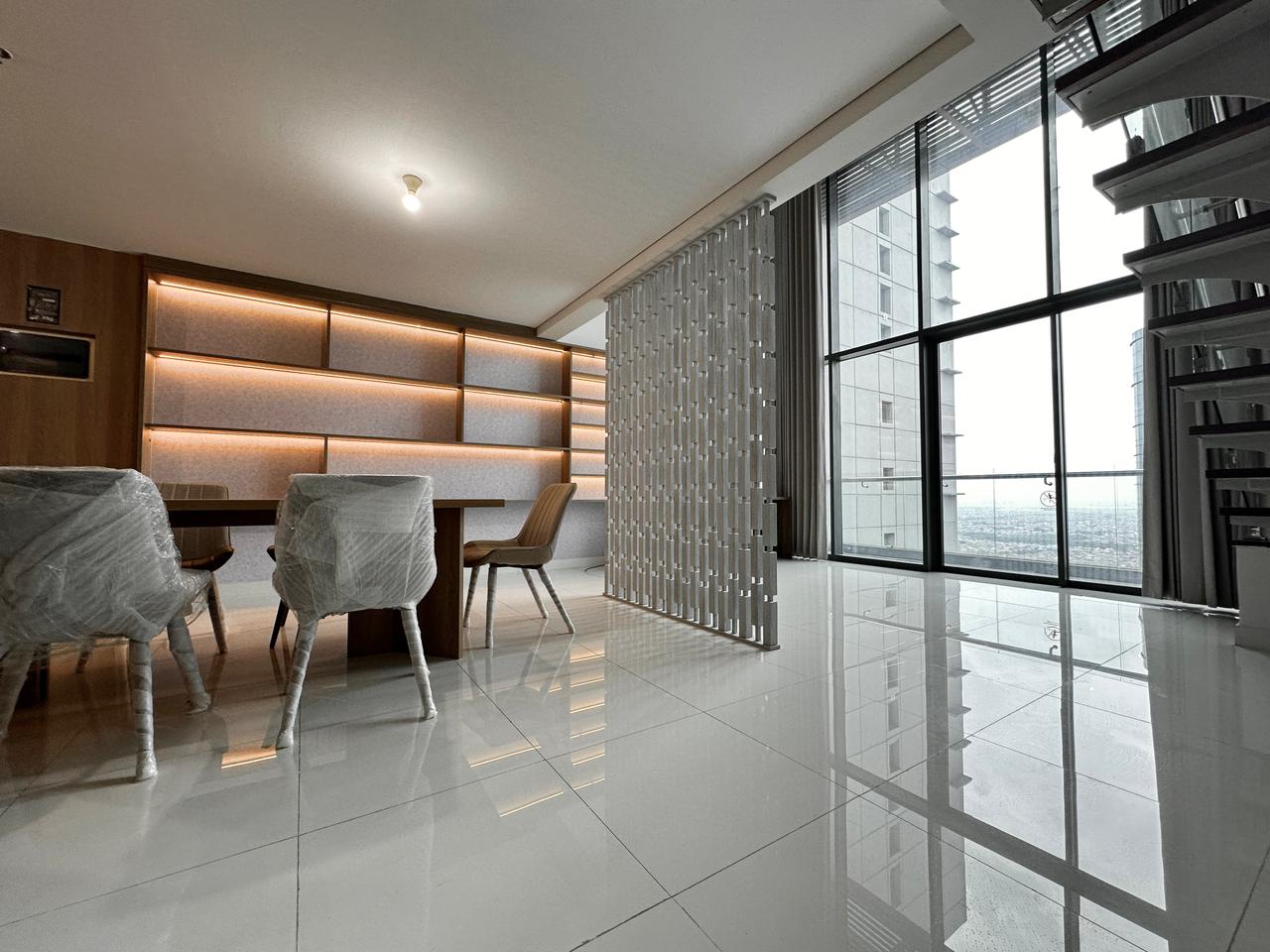 Dijual/Disewakan Apartemen Modern dan Mewah di SkyLoft Soho Surabaya Barat - Thumbnail 3