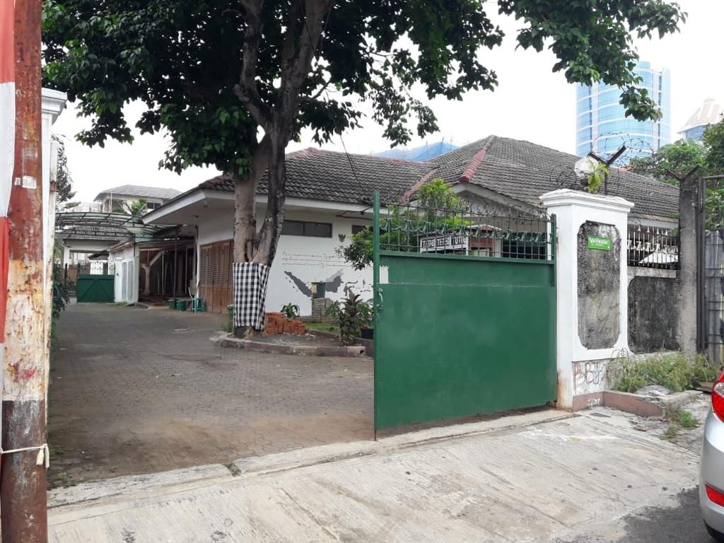 Dijual Rumah Mewah Halaman Luas di Ampera Cilandak Jakarta Selatan - Image 1