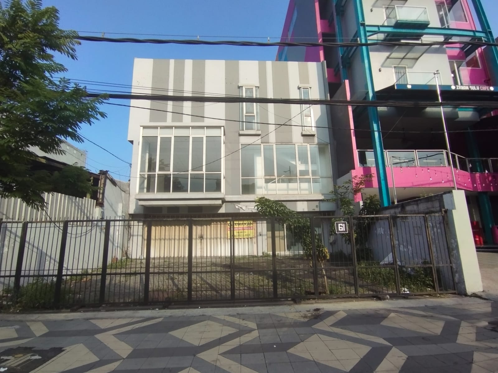 Disewakan Ruko 3 Lantai Lokasi Strategis di Perak Barat Surabaya Utara - Image 1