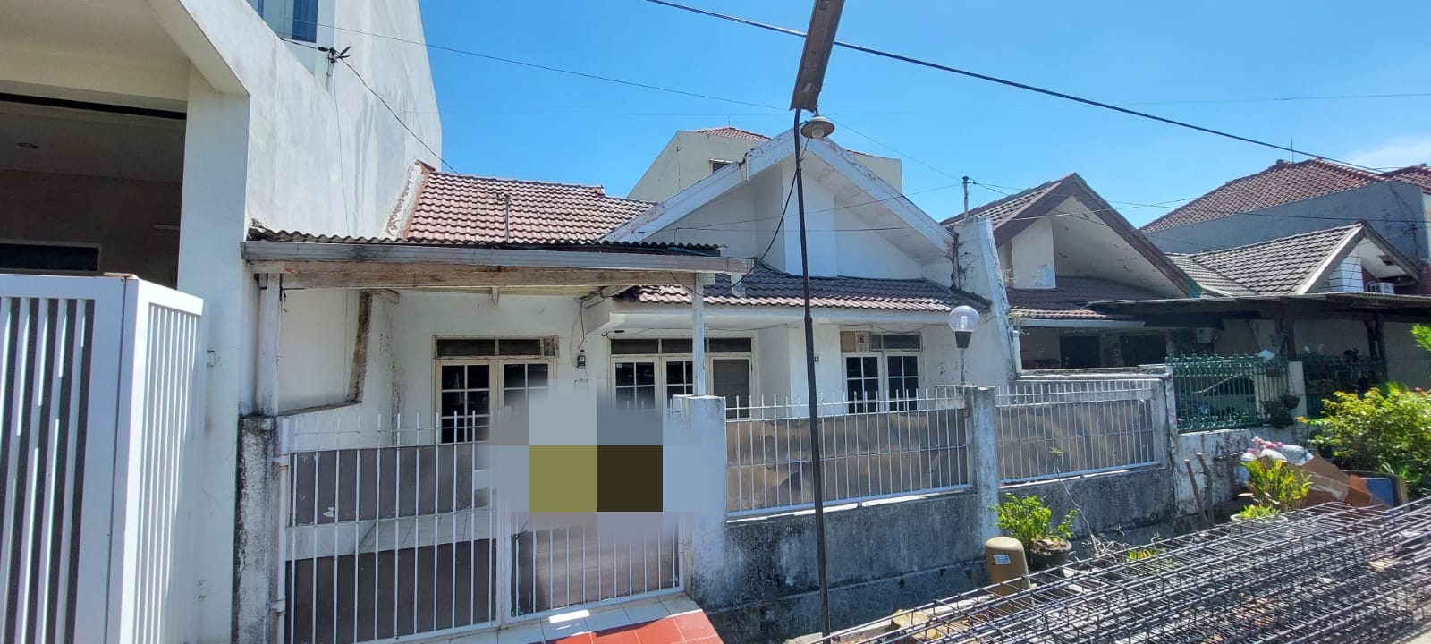 Disewakan Rumah di Perum Babatan Mukti Surabaya Barat - Image 1