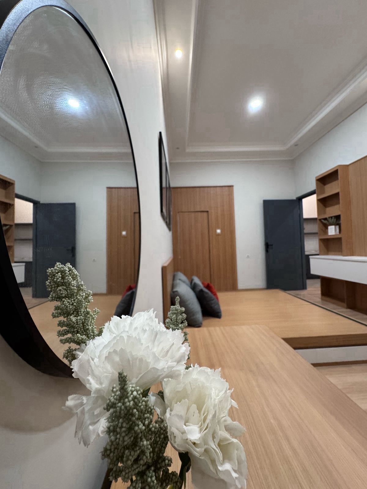 Dijual Rumah Cantik dan Modern di Griya Asri Pakuwon City Surabaya Timur - Thumbnail 2
