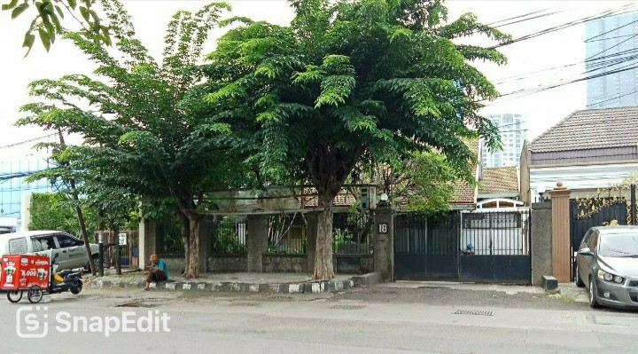 Disewakan Rumah Semi Furnished di Pusat Kota Surabaya Tegalsari - Image 1