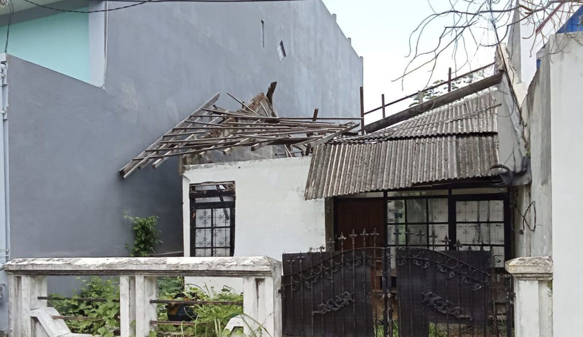 Dijual Rumah Hitung Tanah Harga Menarik di Manukan Sari Surabaya Barat - Image 1