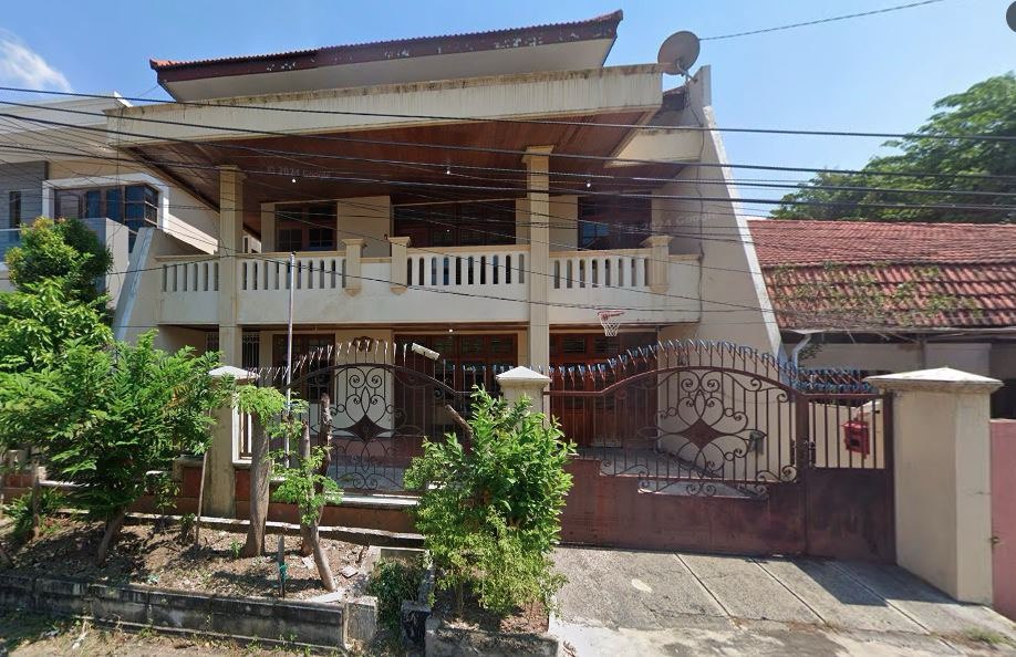 Dijual Rumah Hunian Mewah Lokasi Prestisius di Dharmahusada Indah Surabaya Timur - Image 1