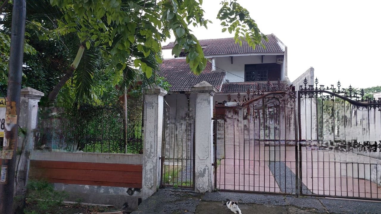 Disewakan Rumah Komersial Lokasi Strategis di Raya Tenggilis Surabaya Timur - Image 1