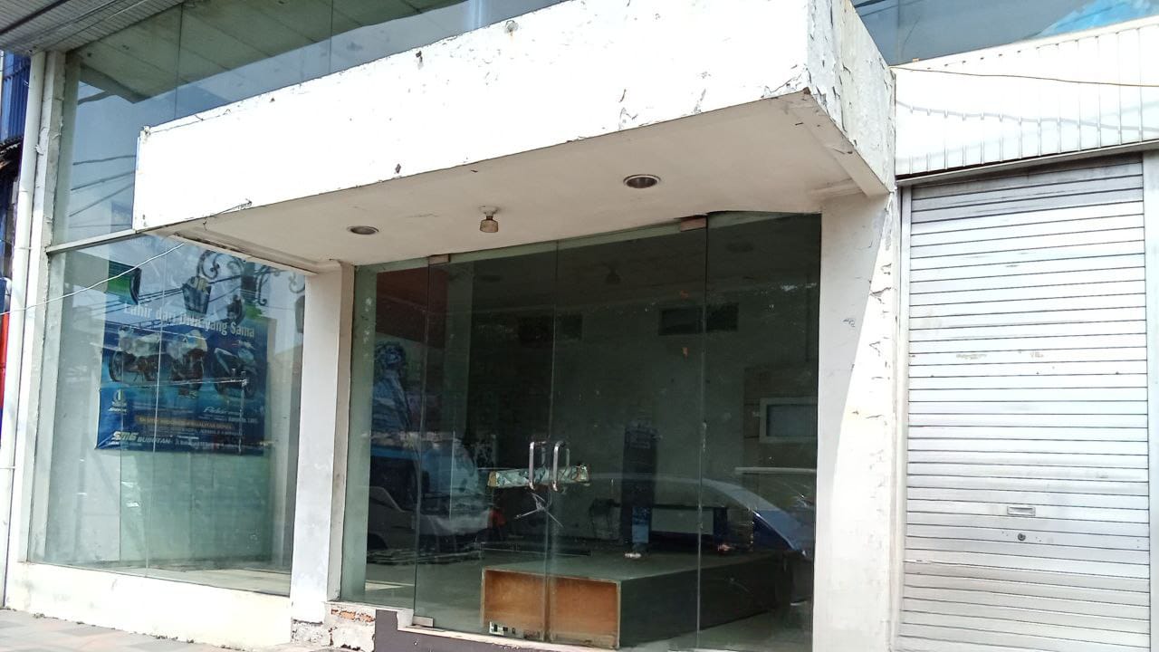 Disewakan Showroom Lokasi Bisnis Terbaik di Bubutan Surabaya Pusat - Image 1