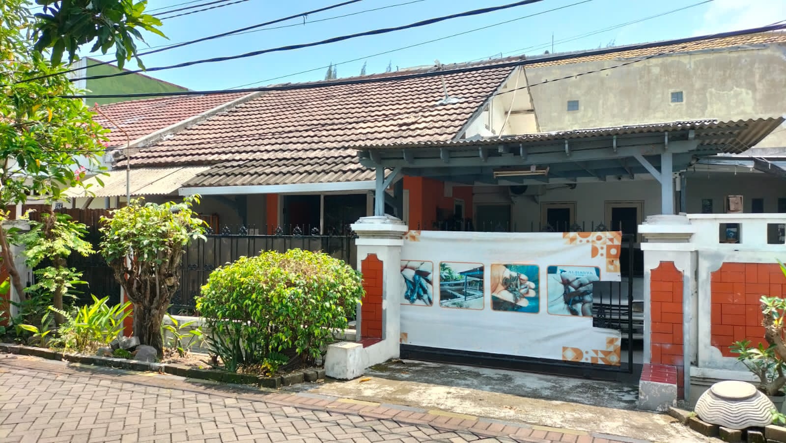 Dijual Rumah Hook Lokasi Nginden Surabaya Timur - Image 1