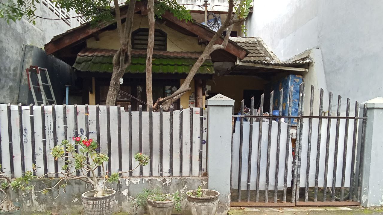 Dijual Rumah Minimalist dan Strategis di Wisma Tengger Surabaya Barat - Image 1